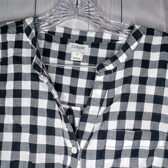 J.Crew Factory black and white plaid button-down v-neck tie front Cropped top - Picture 2 of 11